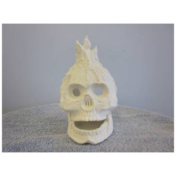 skull-with-candle