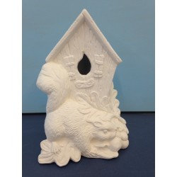 squirrel-birdhouse