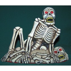 Skeleton on Ground Tombstone (MYS-84)