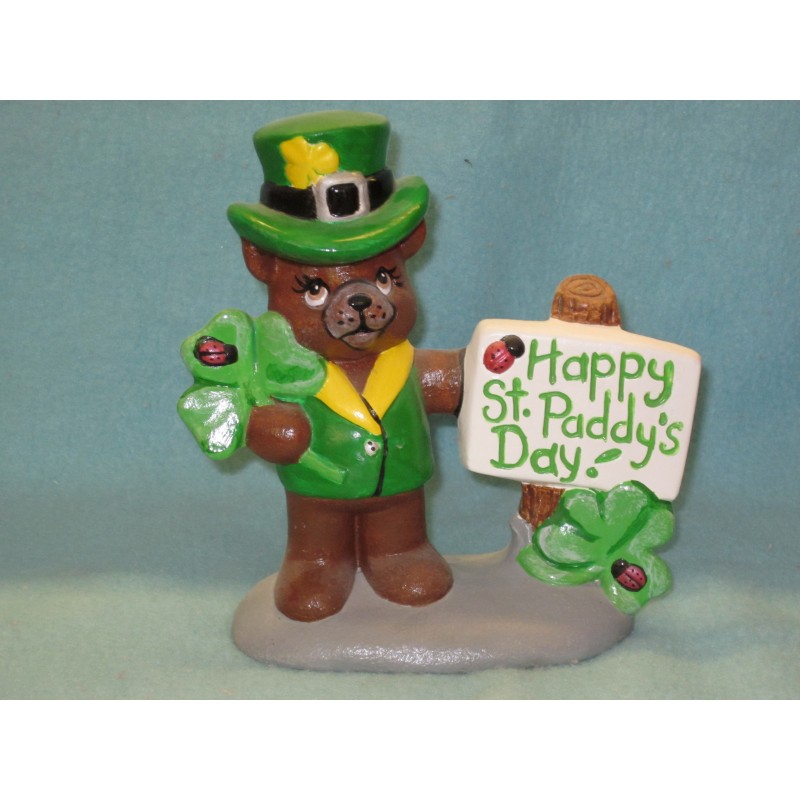 Bear Sign Happy St. Paddy's Day (BE-22)