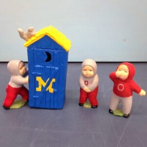 Snowbabies Outhouse & 3 Babies (SNO-48)