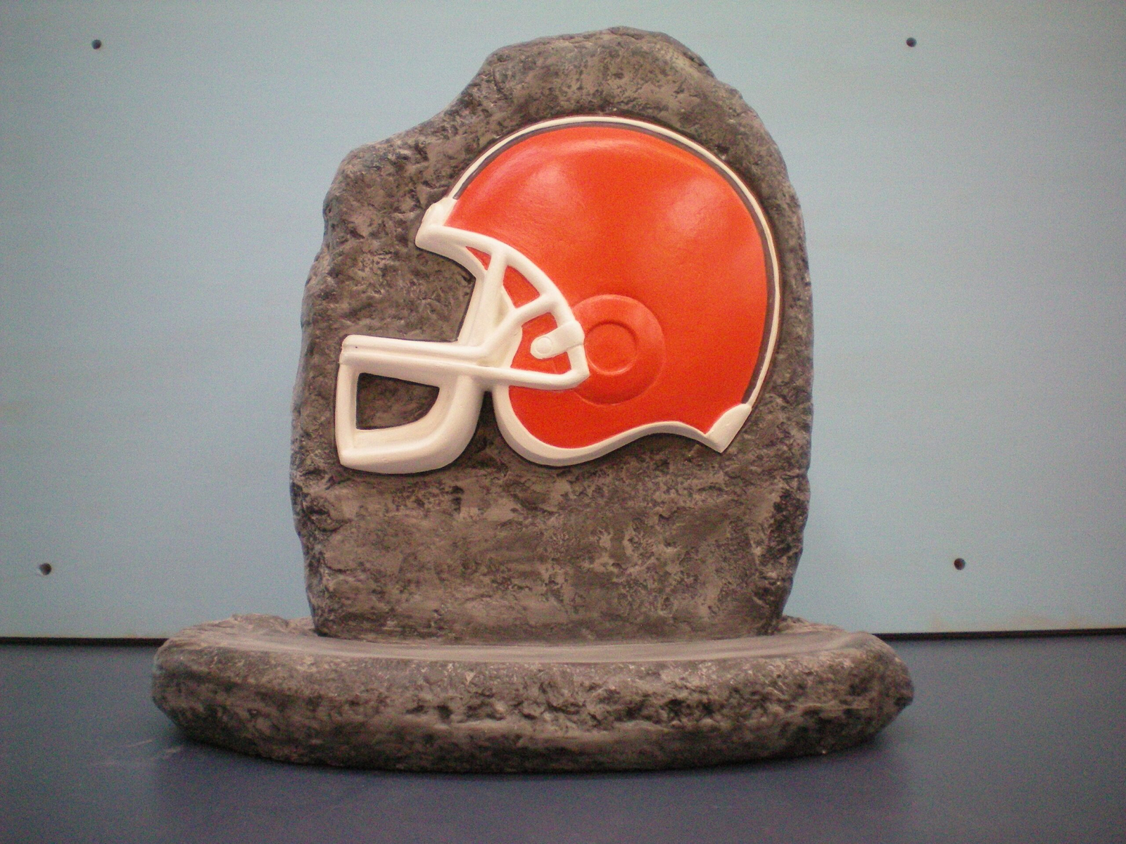Football Helmet Rock (SPO-2)